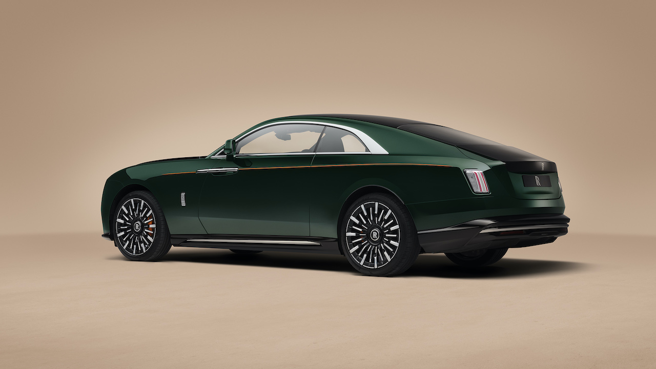 P90643687_highRes_rolls-royce-spectre-